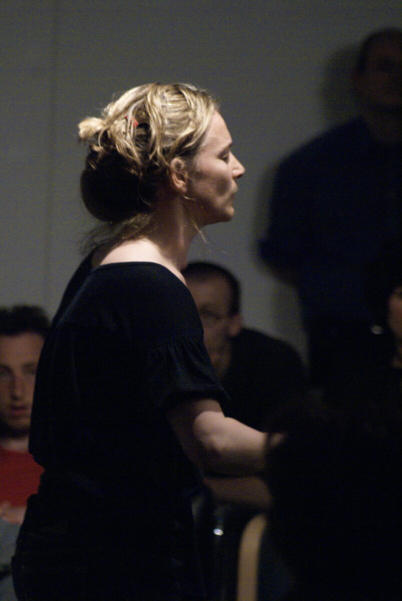 Marie Cambois dans Swedish Suicide Impulse au CCAM Scène Nationale de Vandoeuvre en 2009